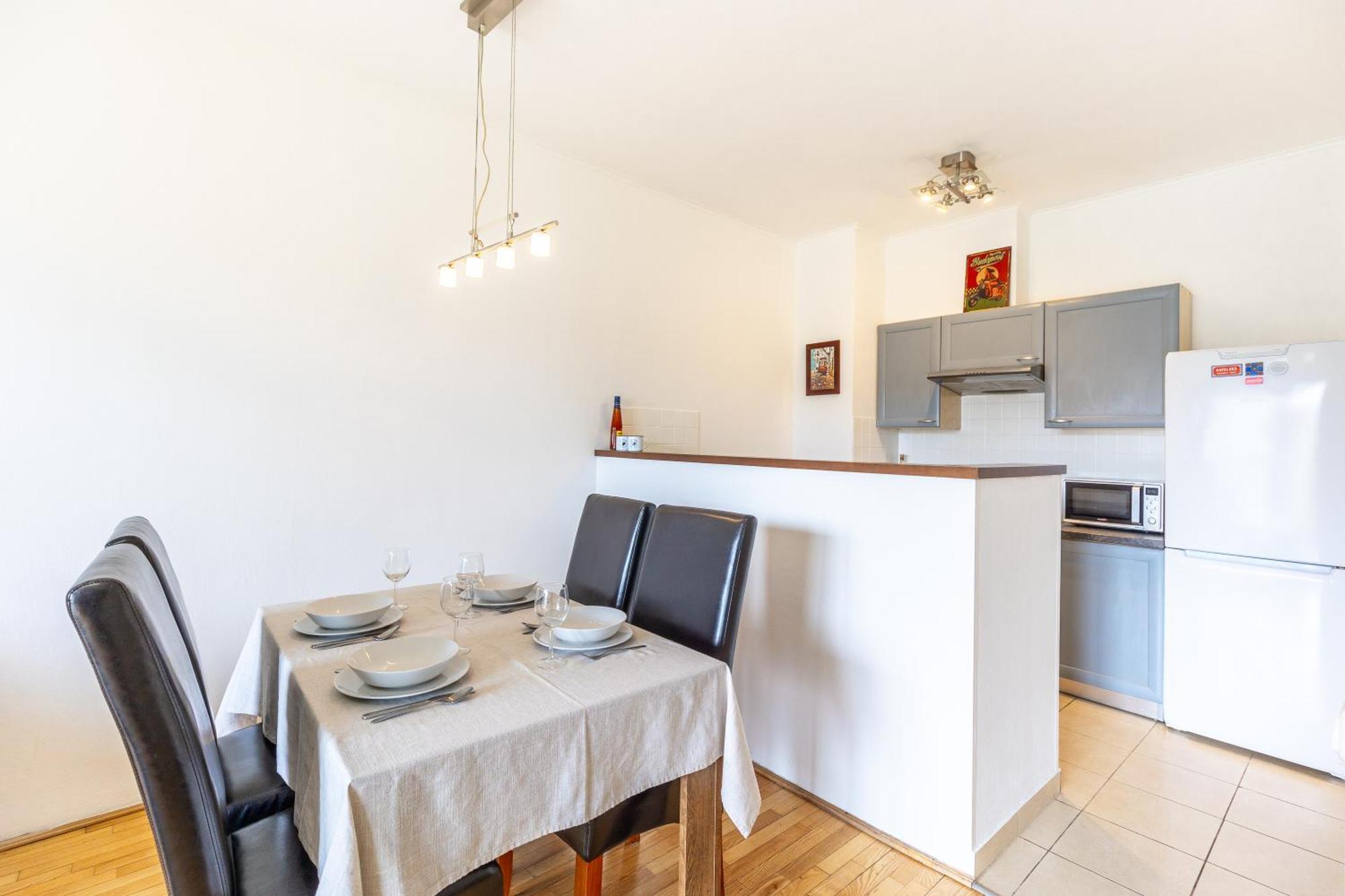 Kazinczy 52 B Apartment Budapest Esterno foto