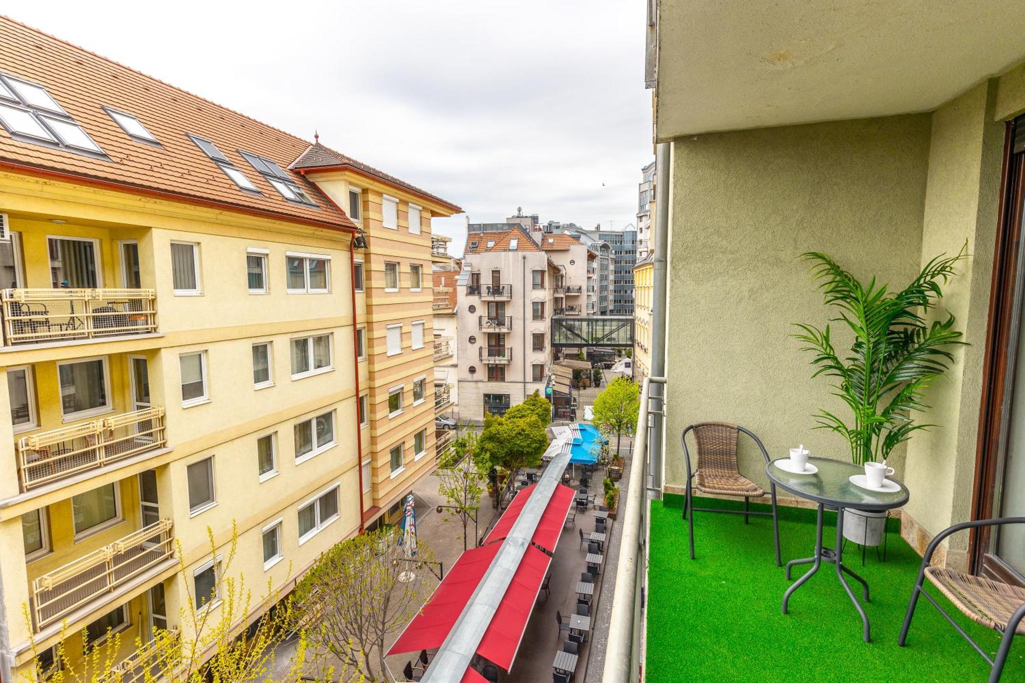 Kazinczy 52 B Apartment Budapest Esterno foto